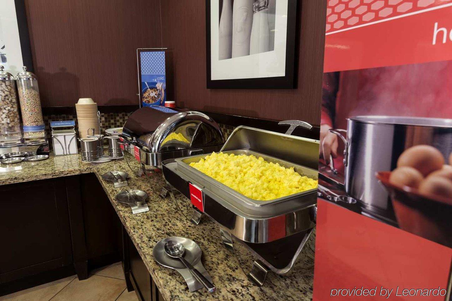 Hampton Inn & Suites Yonkers Bagian luar foto